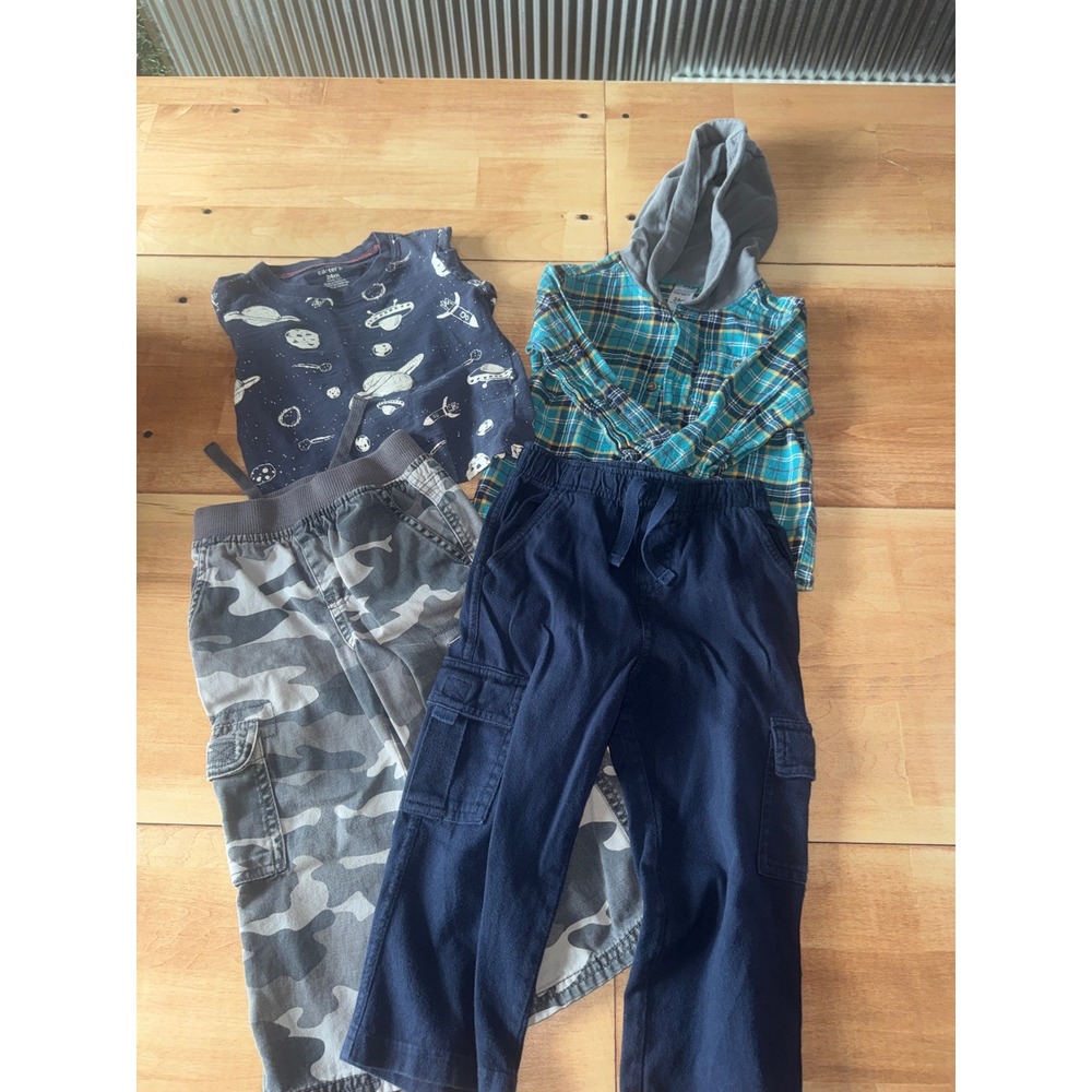 Carter's Toughskins  Kids 4 Piece Clothing Size 24M /2T Tops Pants Bundle‎